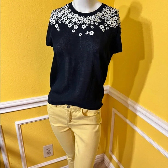Tory Burch Black Top with White Floral Accents - Picture 11 of 14